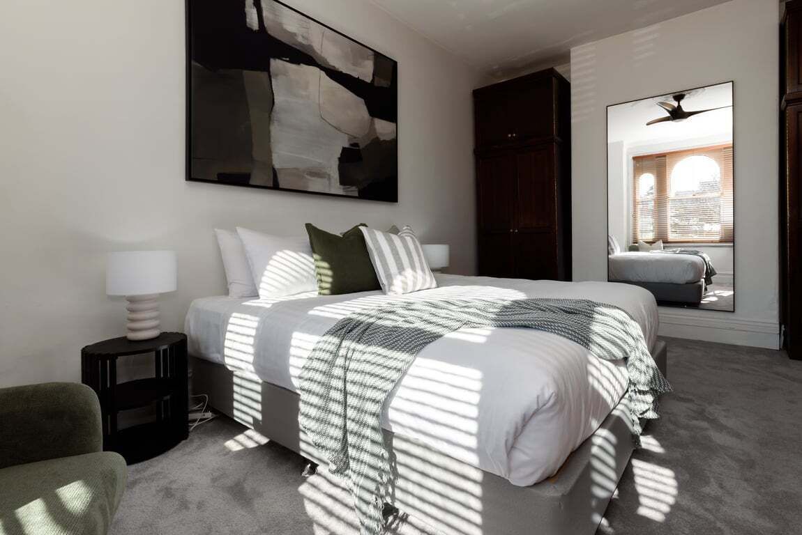 3 Schlafzimmer, Schreibtisch, Bügeleisen/Bügelbrett, WLAN