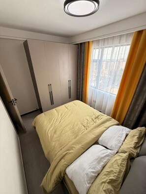 1 bedroom, iron/ironing board, WiFi, bed sheets