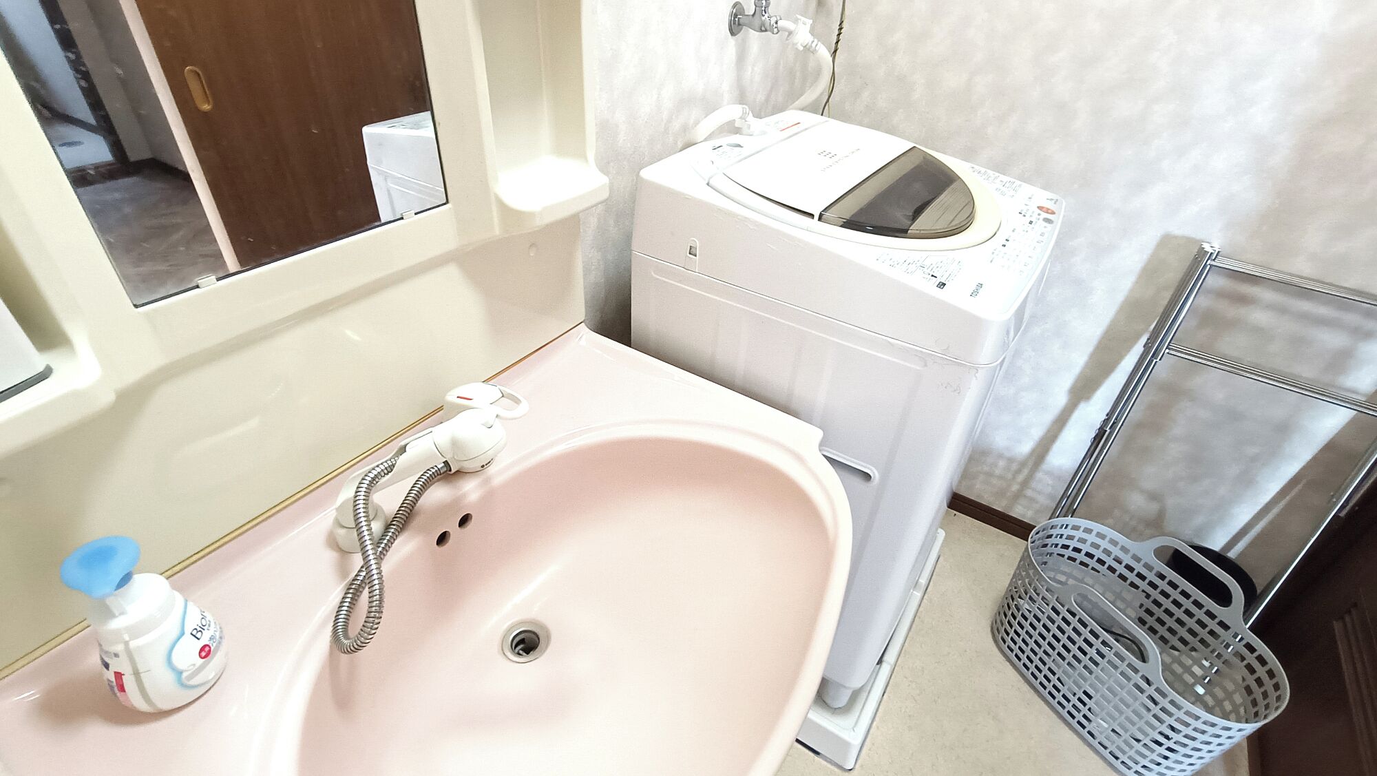 Hair dryer, bidet, towels, soap