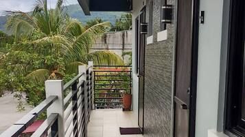 Appartement Deluxe, 1 chambre, balcon, vue montagne | Terrasse/Patio