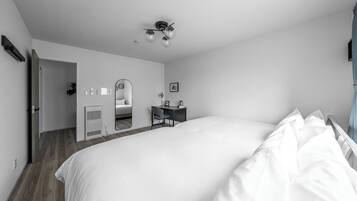 Setrika/meja setrika dan Wi-Fi gratis