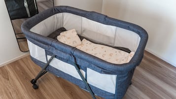 Bügeleisen/Bügelbrett, kostenloses WLAN