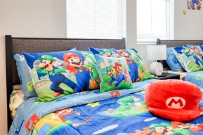 5 bedrooms, travel crib, WiFi