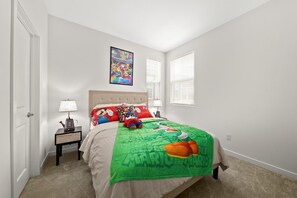 5 bedrooms, travel cot, WiFi