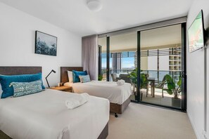 2 室のベッドルーム、アイロン / アイロン台、WiFi、ベッドシーツ