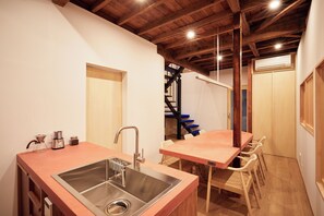 Private kitchen - anchorASAKUSA/7-minute walk from Asakusa Station/Entire House (墨田区東駒形)