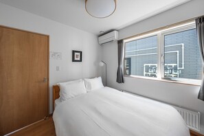 Iron/ironing board, free WiFi