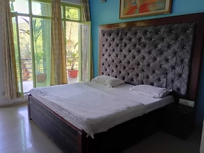Quarto casal luxo, vista para a montanha | Wi-Fi de cortesia, roupa de cama