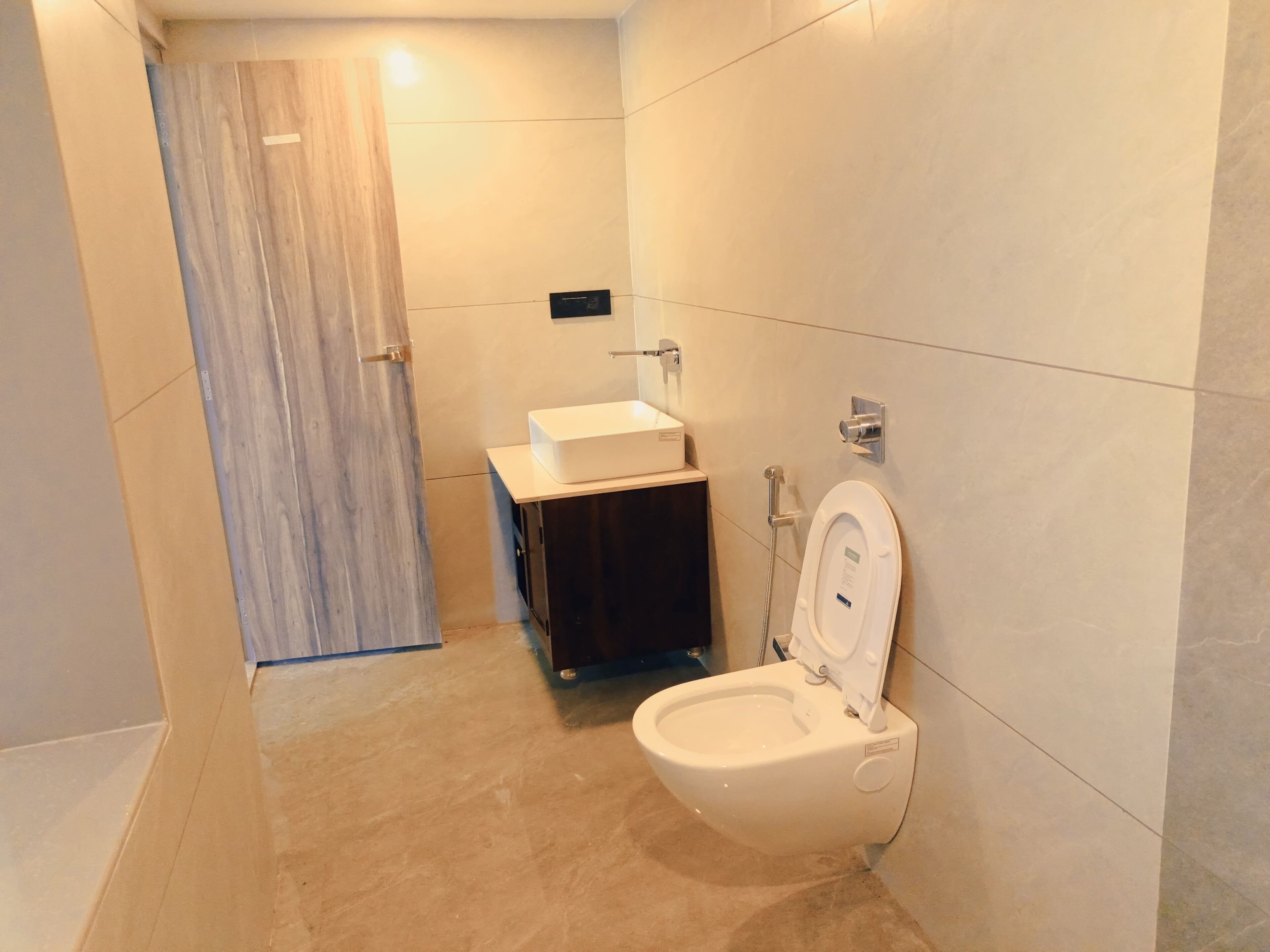 Deluxe Double Room, Mountain View | Bathroom | Shower, free toiletries, slippers, towels