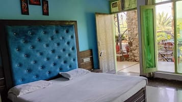 Deluxe Double Room, Mountain View | Free WiFi, bed sheets