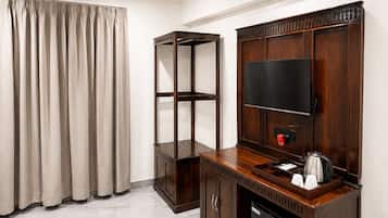 Family Suite, Mountain View | Television