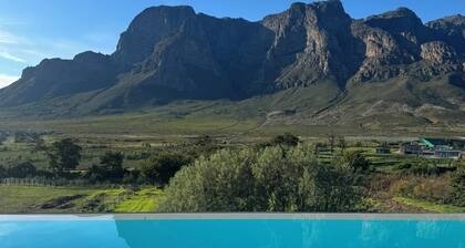 Villa Verde, farm stay in the Cape Winelands with views for days.