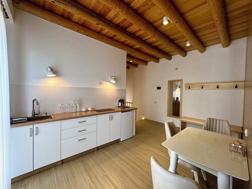 saada boutique studios