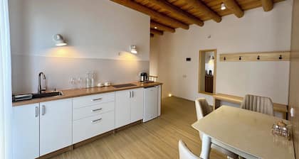 saada boutique studios