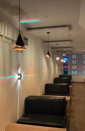 Town house cafe and hotel