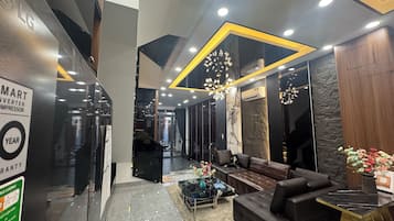 高級單棟房屋, 露台, 城市景 | 客廳