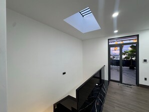Superior House, Balcony, City View | Ruang tamu