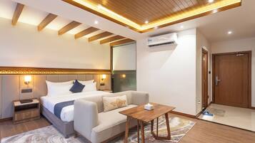 Junior Suite, Balcony, City View | Pillowtop beds, in-room safe, desk, laptop workspace