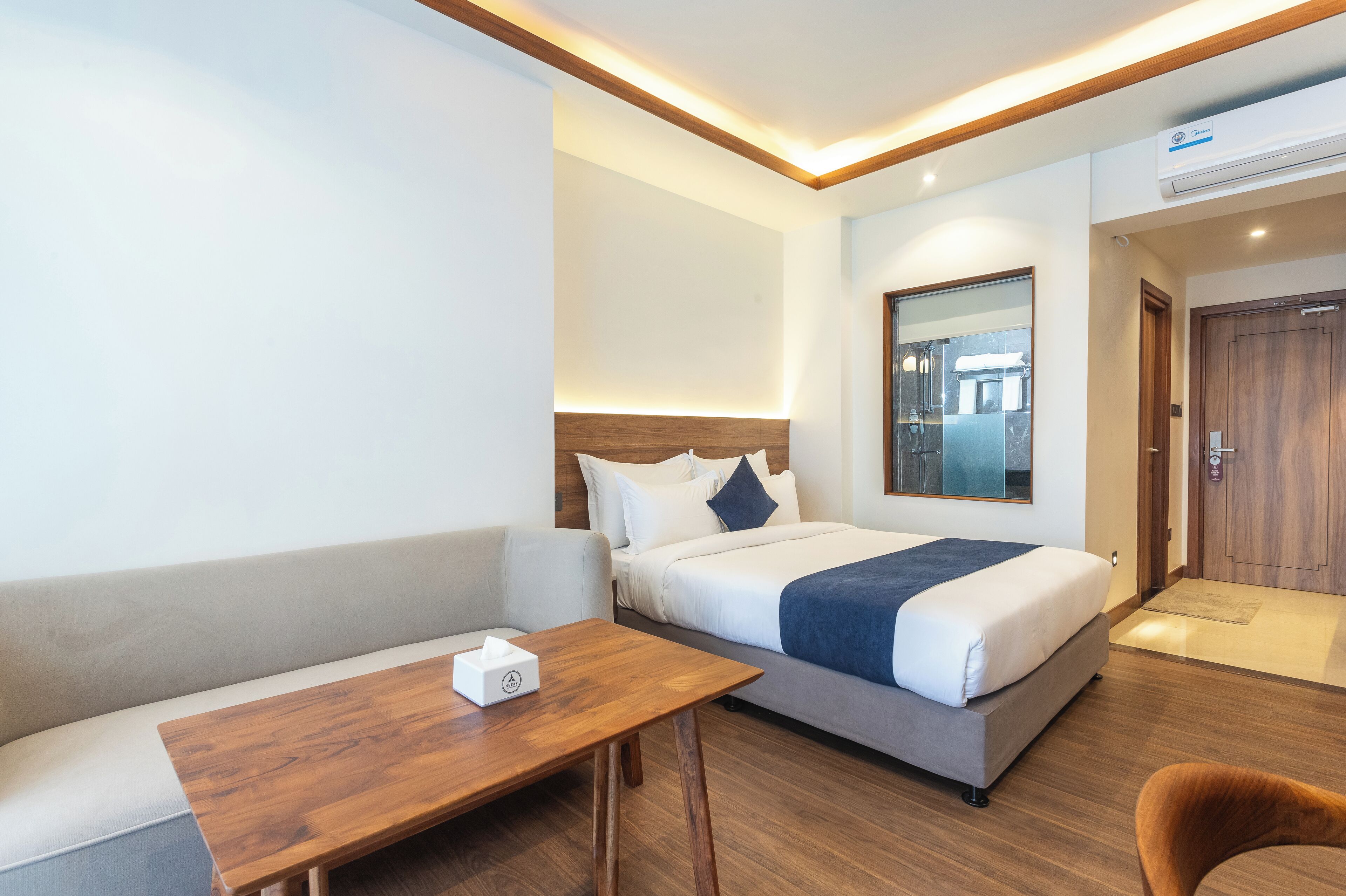 Surmatelas, coffres-forts dans les chambres, bureau