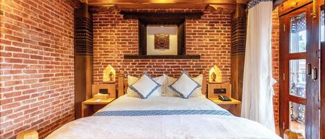 Luxury Room, Non Smoking, Balcony | Free WiFi