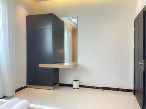 ห้องสแตนดาร์ดสตูดิโอสวีท | เครื่องนอนระดับพรีเมียม, เตียงเมมโมรีโฟม, Wi-Fi ฟรี, ผ้าปูที่นอน