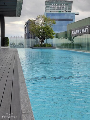 Brand New 2 bedroom near Paragon