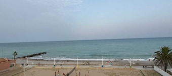 Oceanfront - Ideal for couples and telecommuting