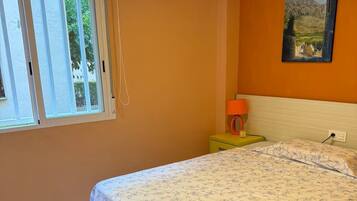 3 dormitorios, tabla de planchar con plancha, wifi y ropa de cama