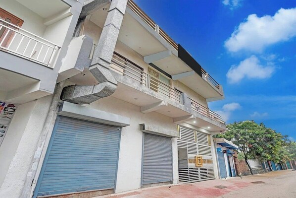 Fachada da propriedade