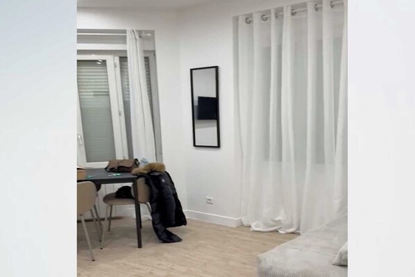 Interior - Studio 2P Roland Garros/Parc des Princes (Boulogne-Billancourt)