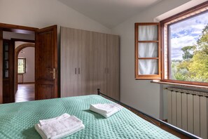 2 室のベッドルーム、アイロン / アイロン台、旅行用ベビーベッド、WiFi (無料)