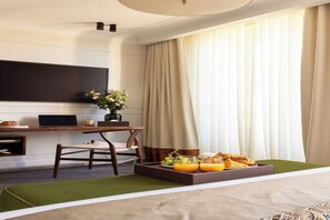 Desk, iron/ironing board, free WiFi