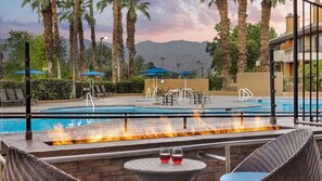 Outdoor pool, a heated pool - 𝐅𝐢𝐧𝐝𝐢𝐧𝐠 𝐌𝐞𝐢𝐥𝐢-Coachella Fun @ Desert Springs Villas Resort+Amenities (Palm Desert)
