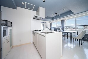 Fridge, microwave, stovetop, toaster