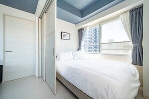 Iron/ironing board, free WiFi