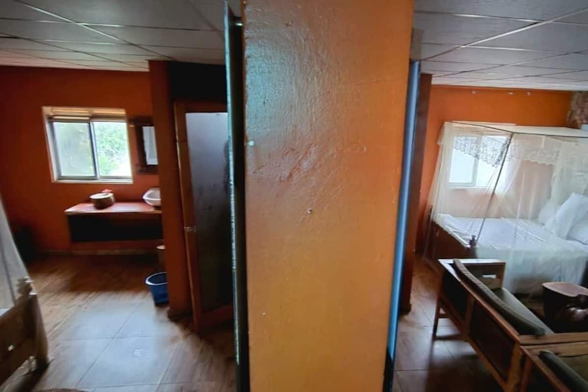 Quarto triplo família | Escrivaninha, ferros/tábuas de passar roupa, Wi-Fi de cortesia