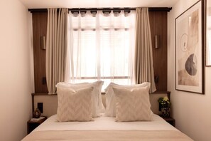 2 bedrooms, desk, iron/ironing board, free WiFi