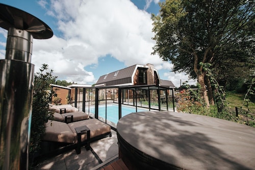 Beautiful holiday home in Waarland