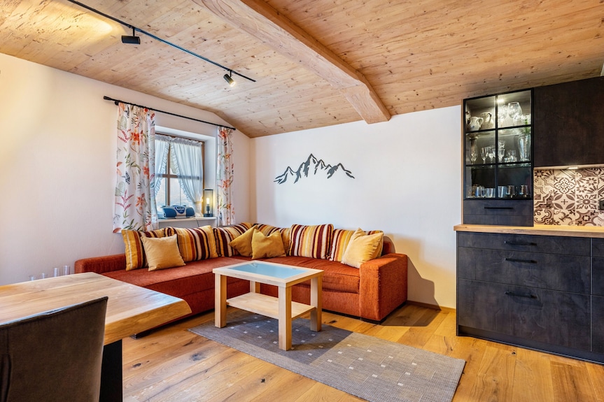 Ferienwohnung 'Steinbacher' Mit Bergblick, Balkon Und Wlan - Inzell