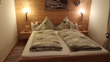 2 habitaciones, tabla de planchar con plancha, wifi y ropa de cama