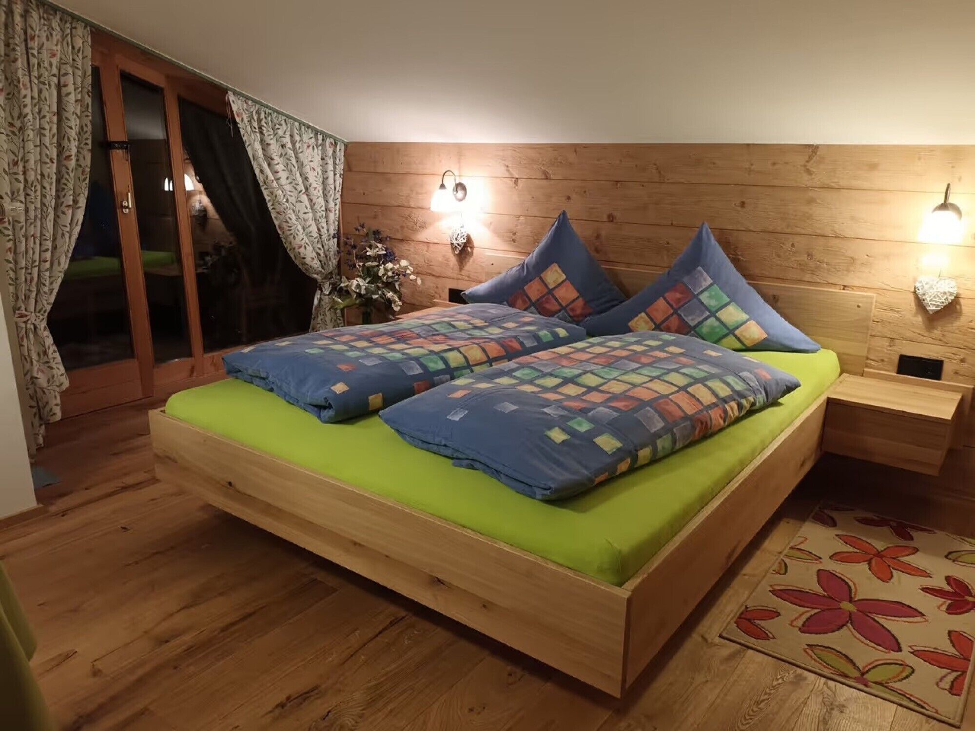 2 間睡房、熨斗/熨衫板、Wi-Fi、床單