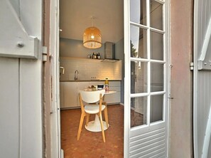 Private kitchen - LA VILLA ROSE (Saint-Trojan-les-Bains)