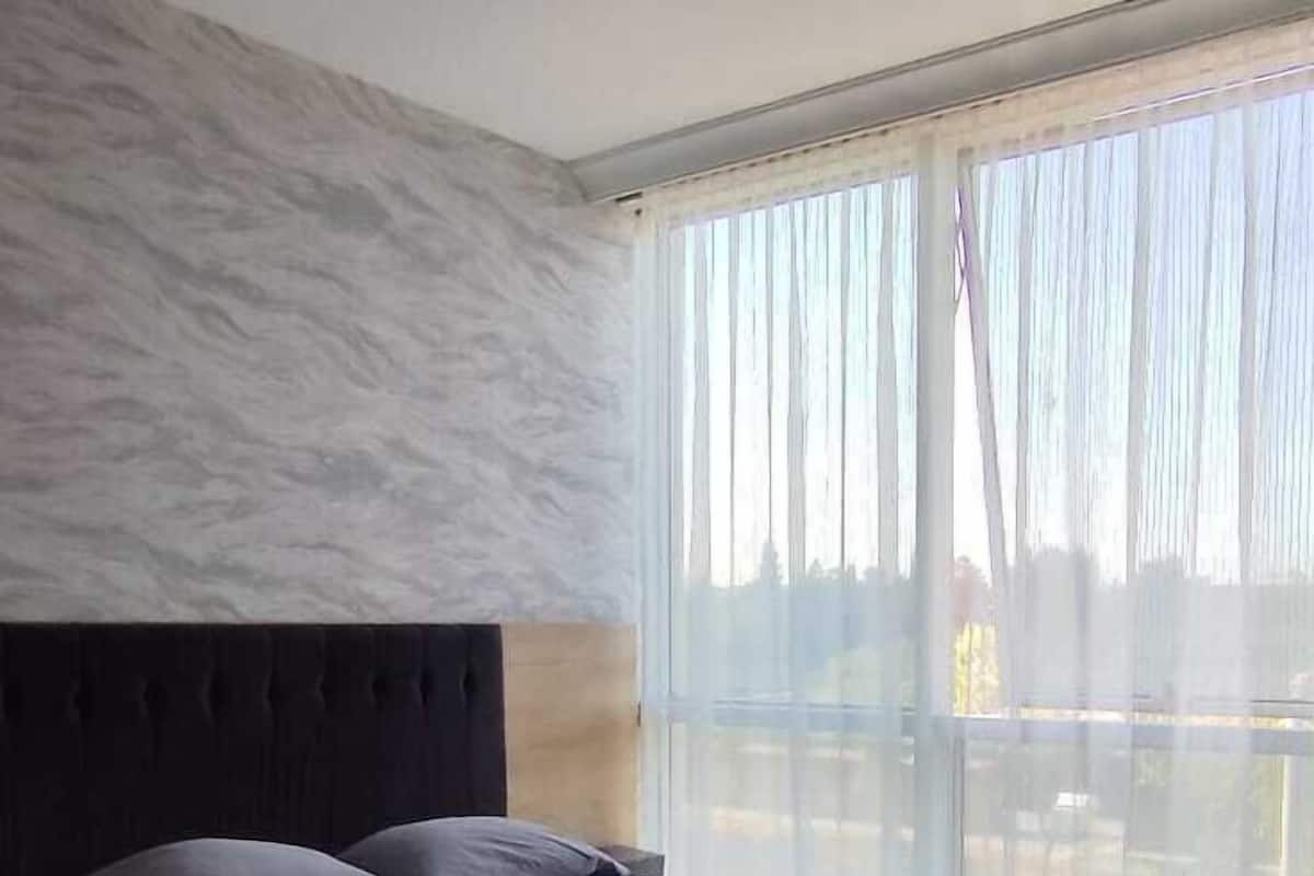 Condo conforto | Escrivaninha, Wi-Fi de cortesia