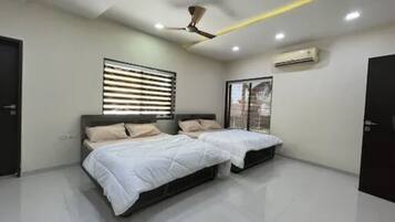 7 soverom, strykejern/-brett, wi-fi (mot et tillegg) og sengetøy