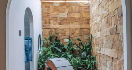 Moonlight Homestay & Garden