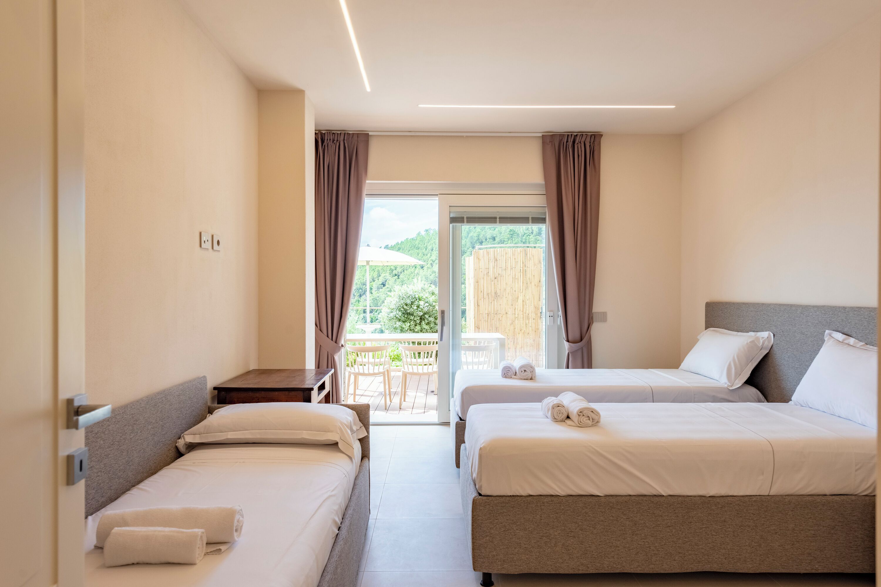 Apartament familiar, diversos dormitoris, 2 banys (Relais Le Torri in Verici Punta) | 4 dormitoris, planxa i posts de planxar, wifi gratuïta i roba de llit 