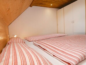 1 Schlafzimmer, Reisekinderbett, WLAN