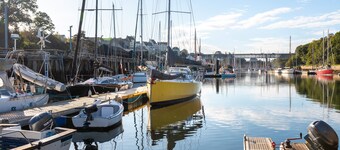 Sailing Boat 'Voilier Pyman - Le Chant Des Voiles' with Sea View and Private Terrace