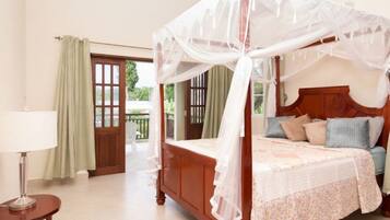 4 bedrooms, in-room safe, iron/ironing board, travel crib