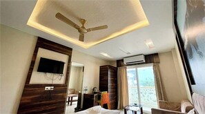 Premium bedding, desk, laptop workspace, free WiFi